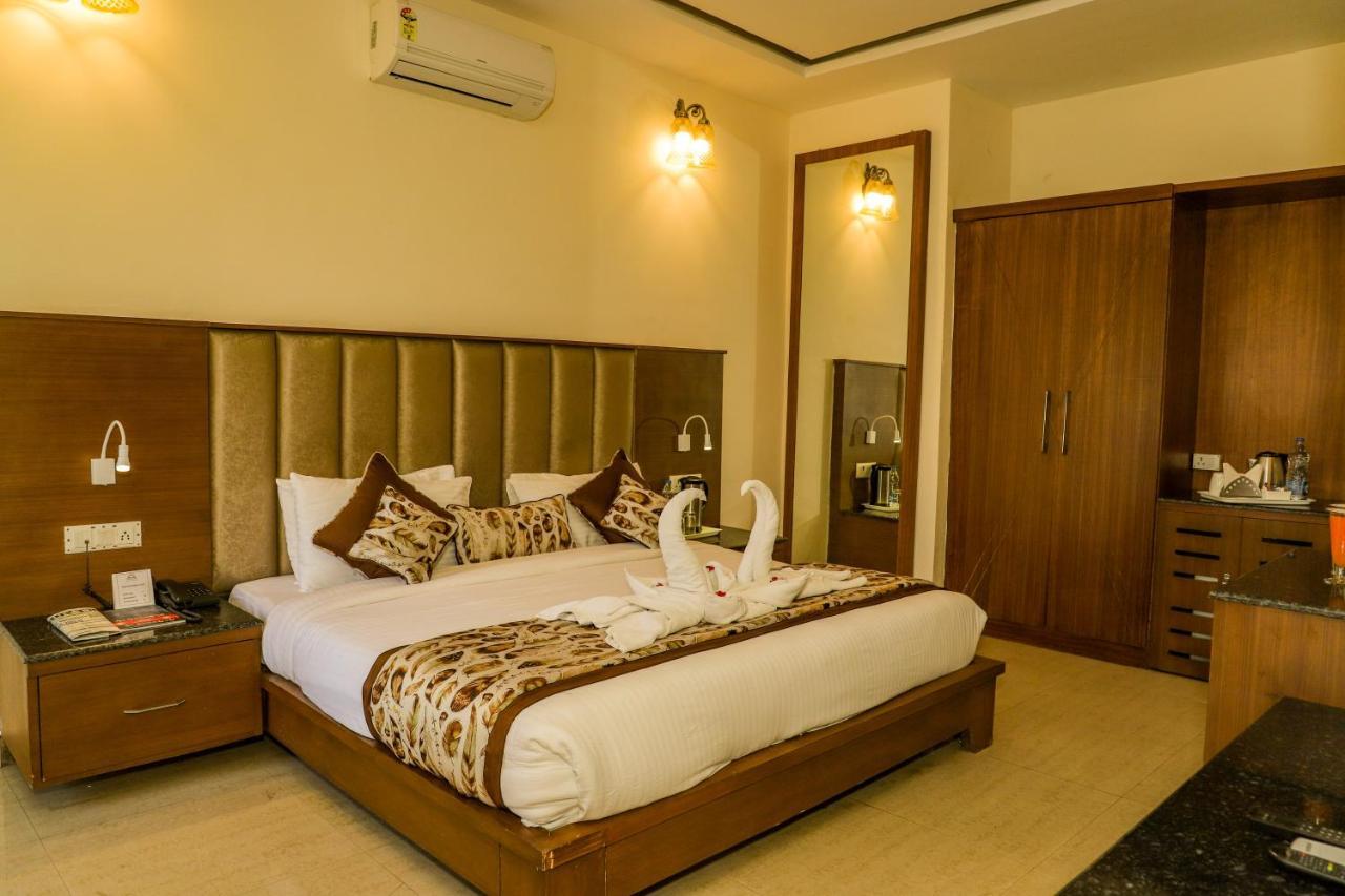 Excel Hotels And Resorts Bhīm Tāl Exteriör bild