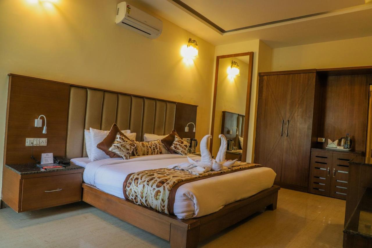 Excel Hotels And Resorts Bhīm Tāl Exteriör bild